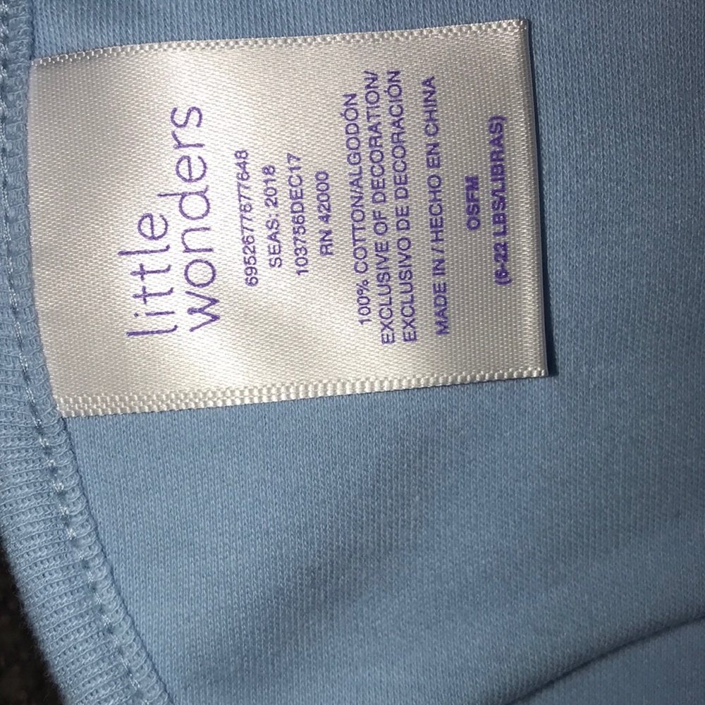 Nwt baby bib - Picture 3 of 3